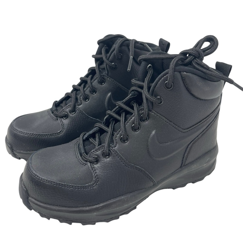Nike Kids Manoa LTR Triple Black Leather Size Youth 4 BQ5372 New